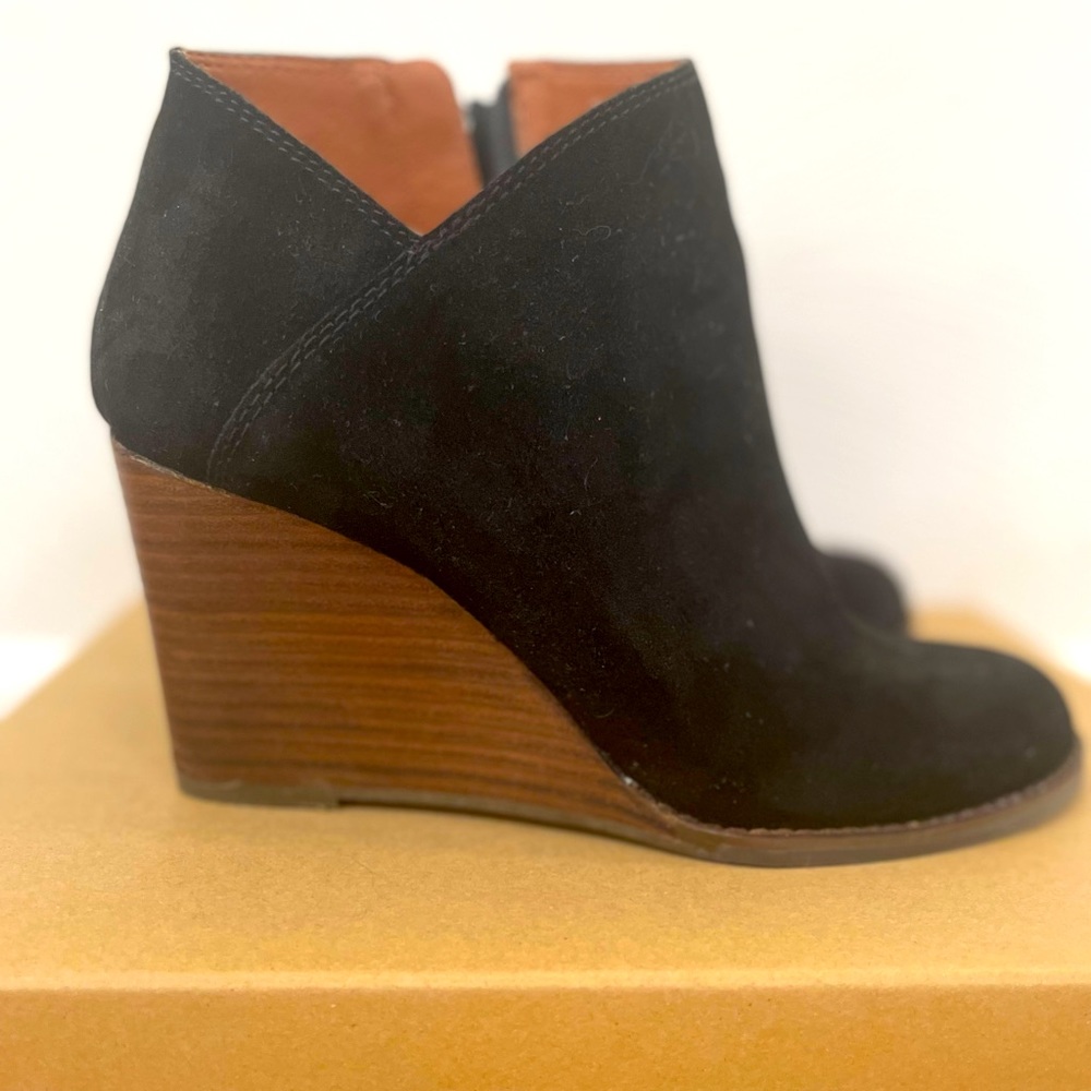 Lucky Brand Suade Booties size 8.5
